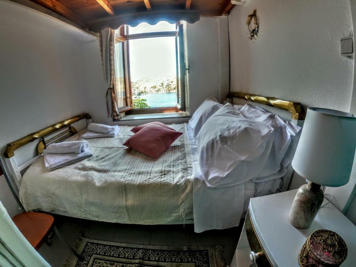 Villa Pitini Symi Exteriör bild