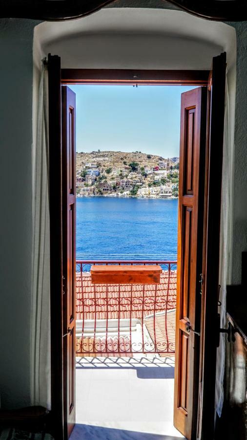 Villa Pitini Symi Exteriör bild